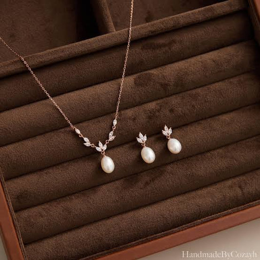 Minimal jewellery set